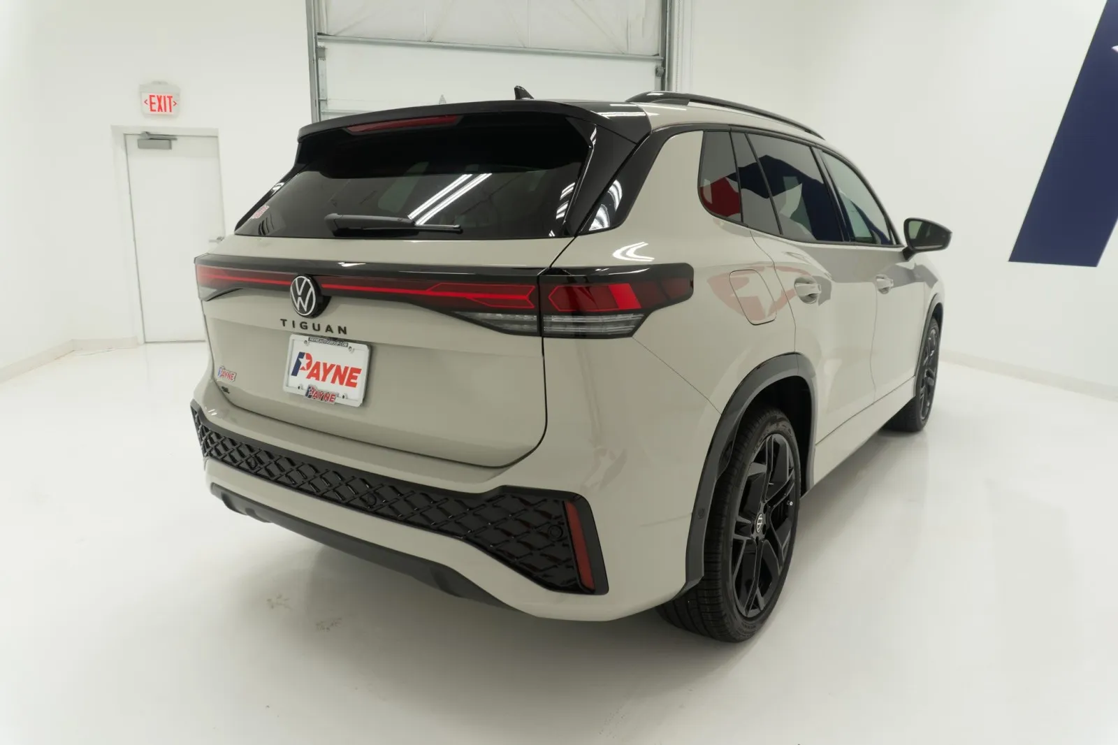 2026 Volkswagen Tiguan SE R-Line Black