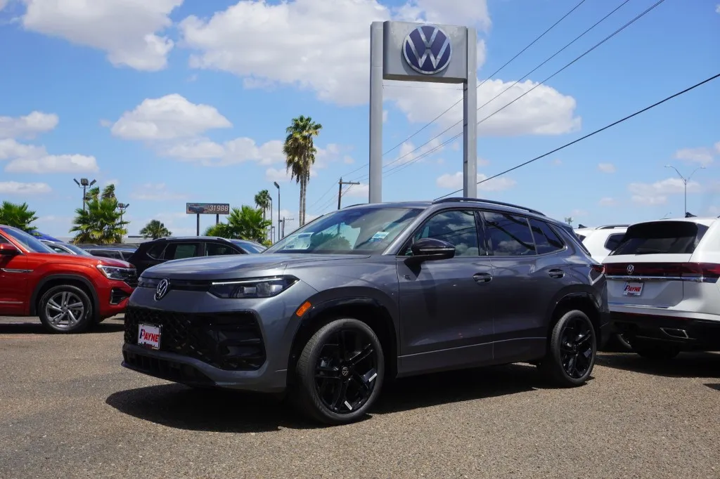 2026 Volkswagen Tiguan SE R-Line Black