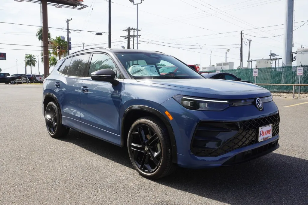 2026 Volkswagen Tiguan SE R-Line Black