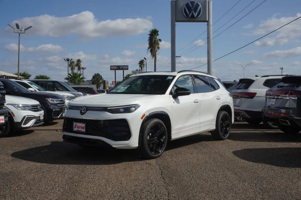 2026 Volkswagen Tiguan SE R-Line Black