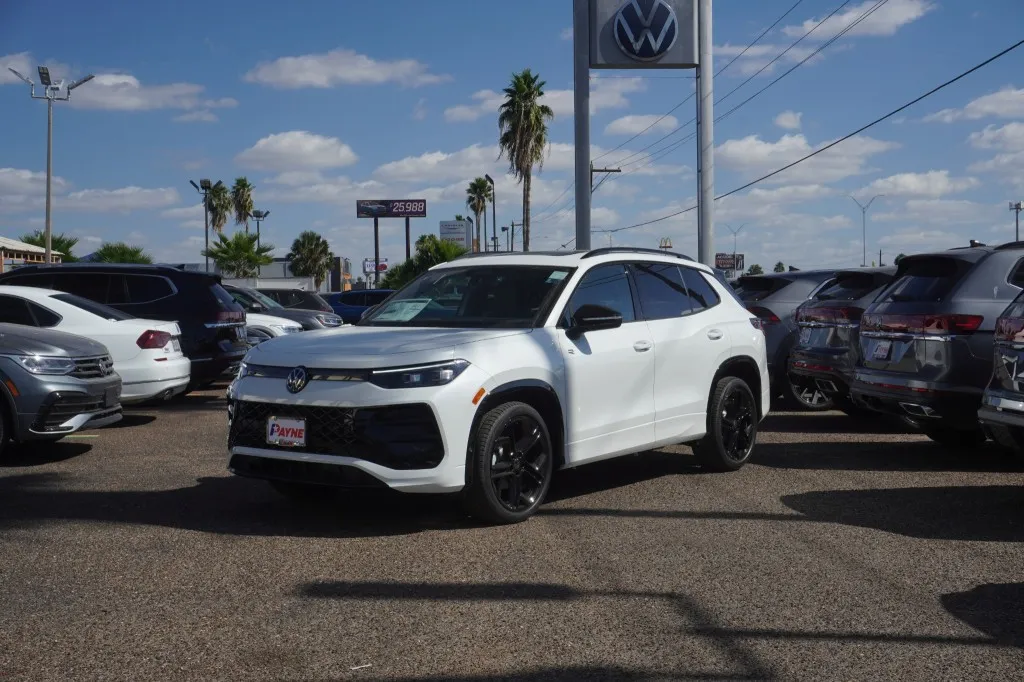 2026 Volkswagen Tiguan SE R-Line Black