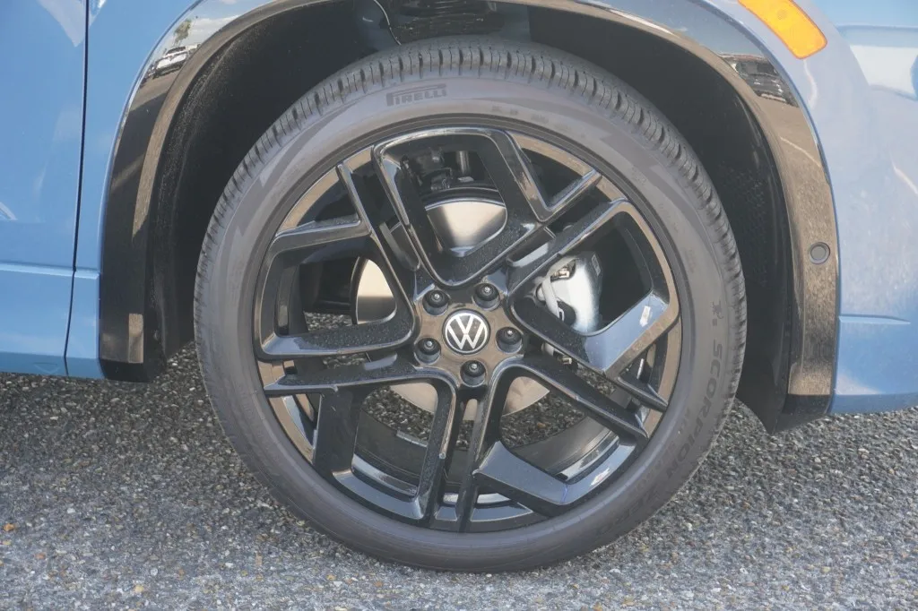 2026 Volkswagen Tiguan SE R-Line Black 2026 Volkswagen Tiguan SE R-Line Black