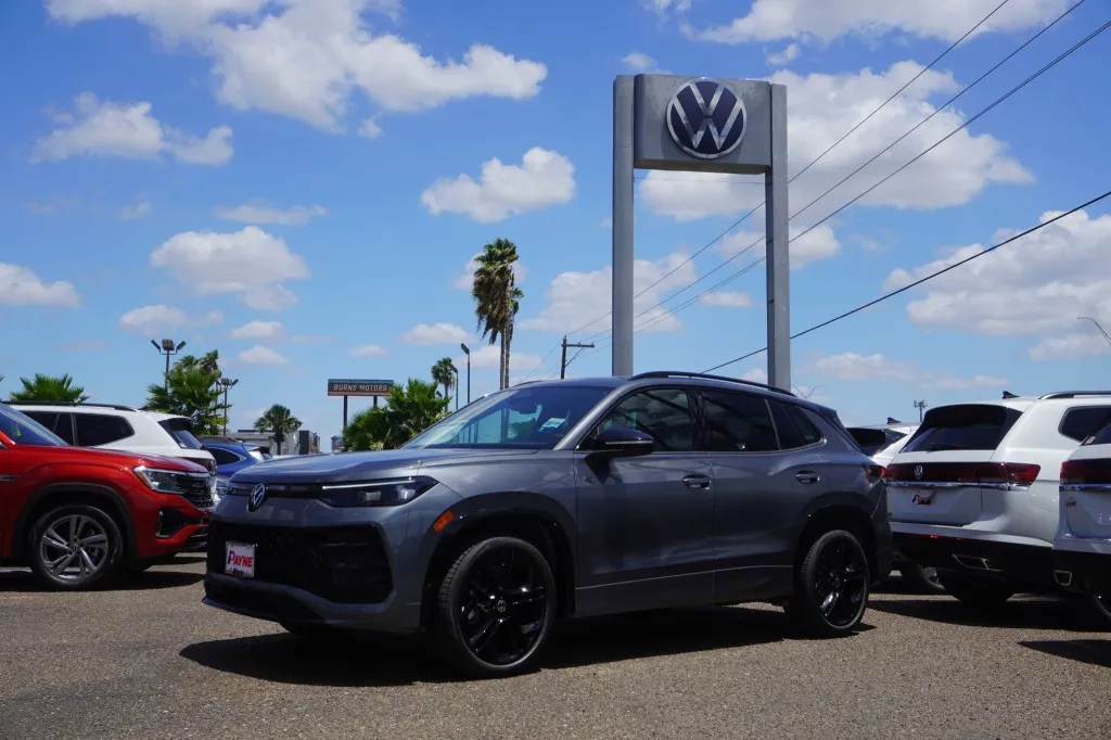 2026 Volkswagen Tiguan SE R-Line Black