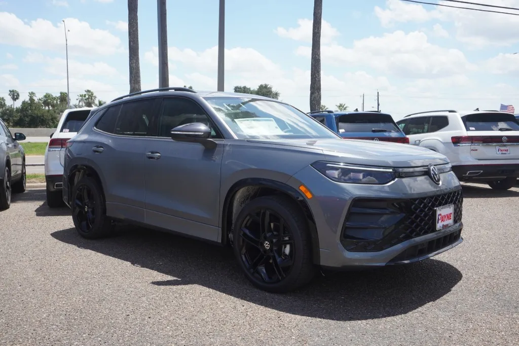 2026 Volkswagen Tiguan SE R-Line Black