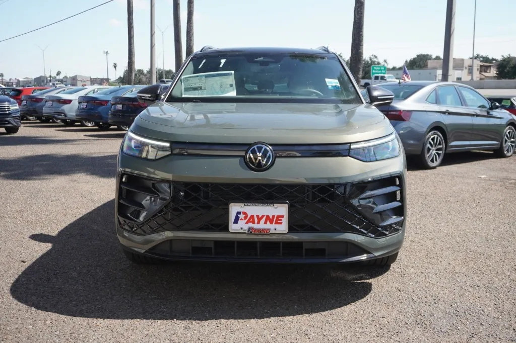 2026 Volkswagen Tiguan SE R-Line Black