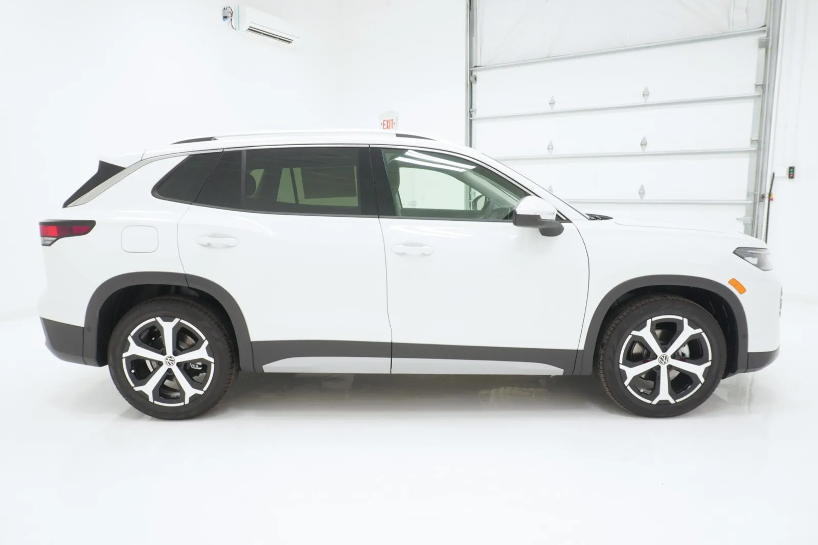 2027 Volkswagen Tiguan SE