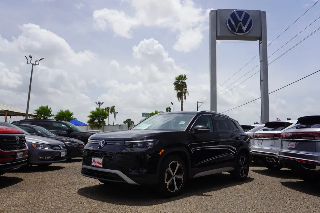 2026 Volkswagen Tiguan SE