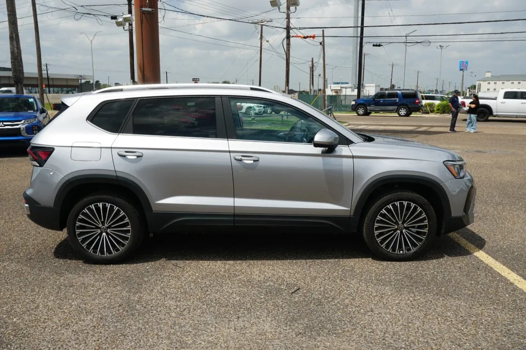 2026 Volkswagen Taos SE