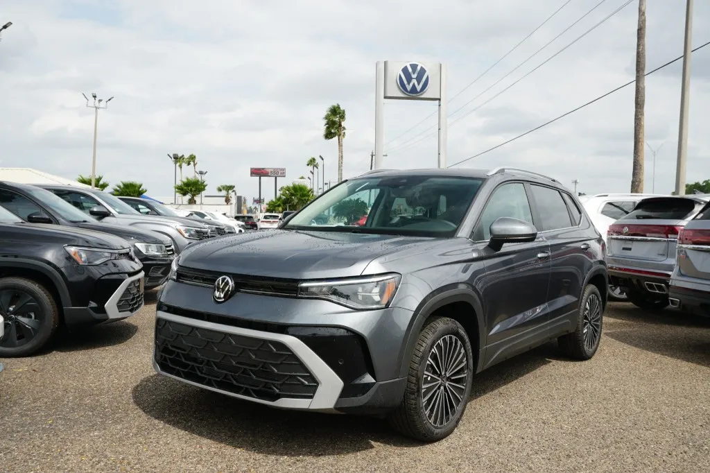 2026 Volkswagen Taos SE