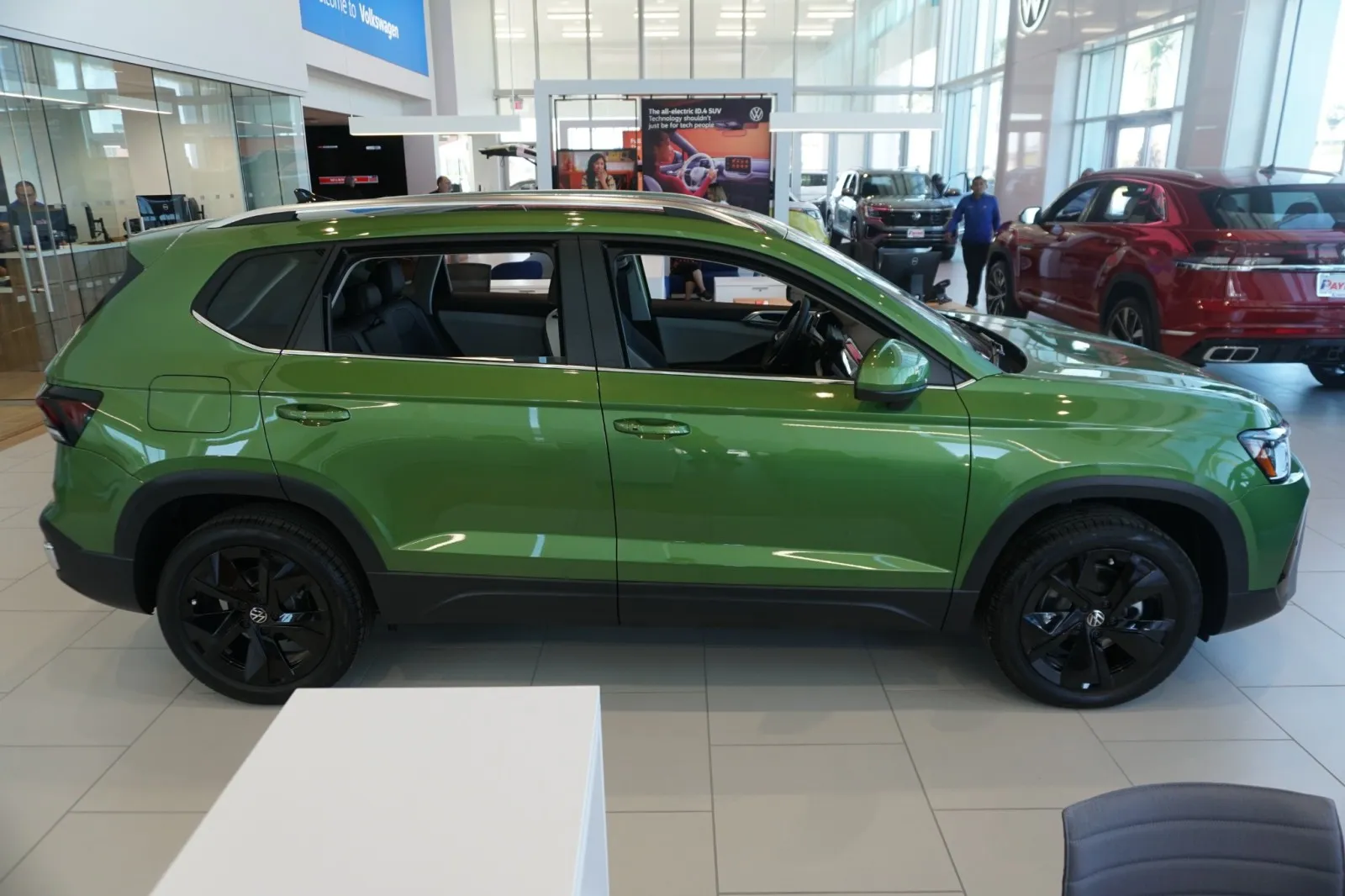 2025 Volkswagen Taos SE