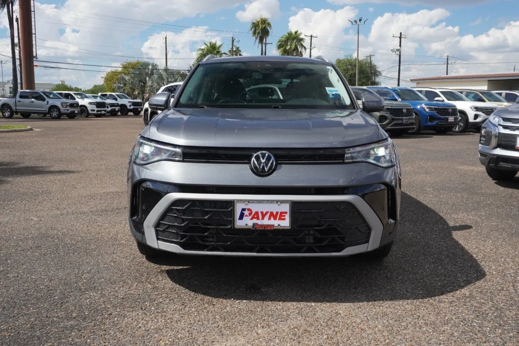 2025 Volkswagen Taos SE