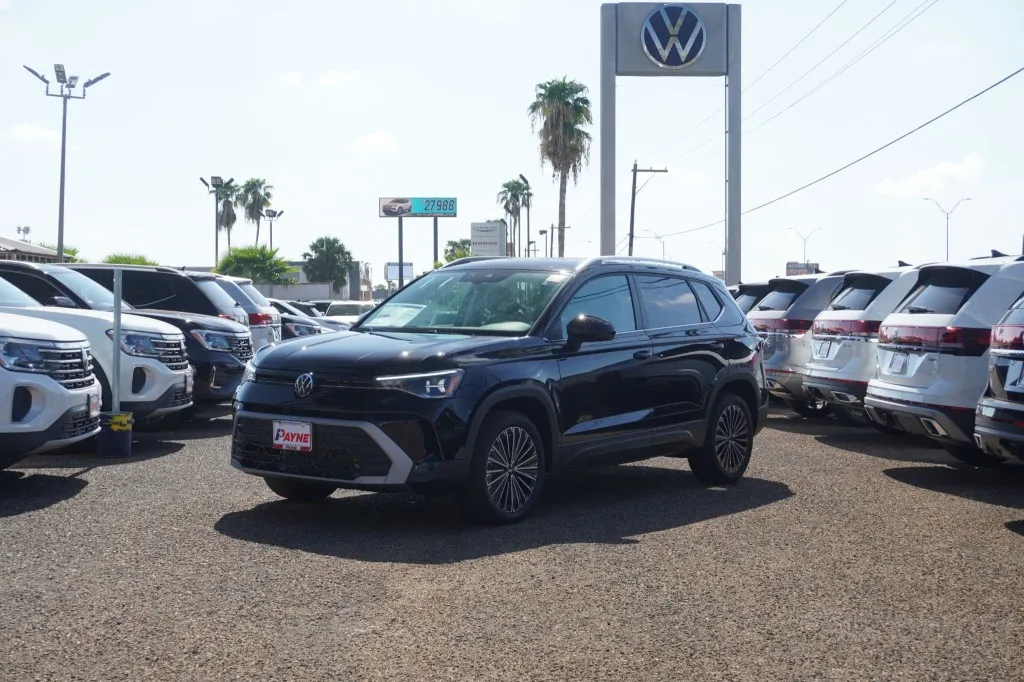2025 Volkswagen Taos SE