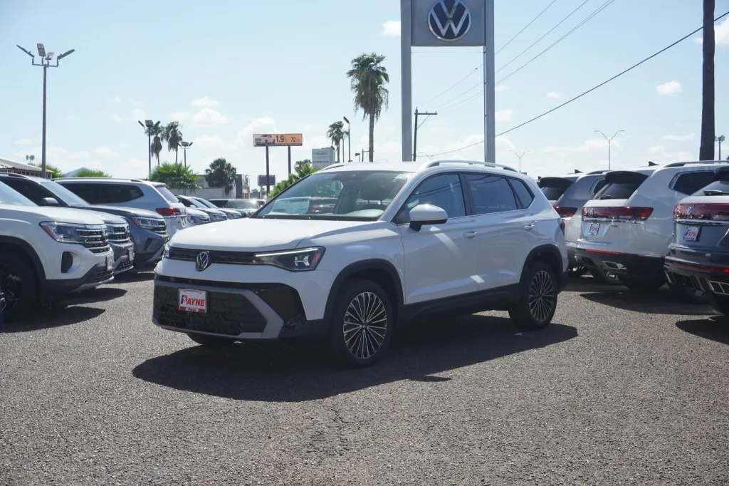 2025 Volkswagen Taos SE