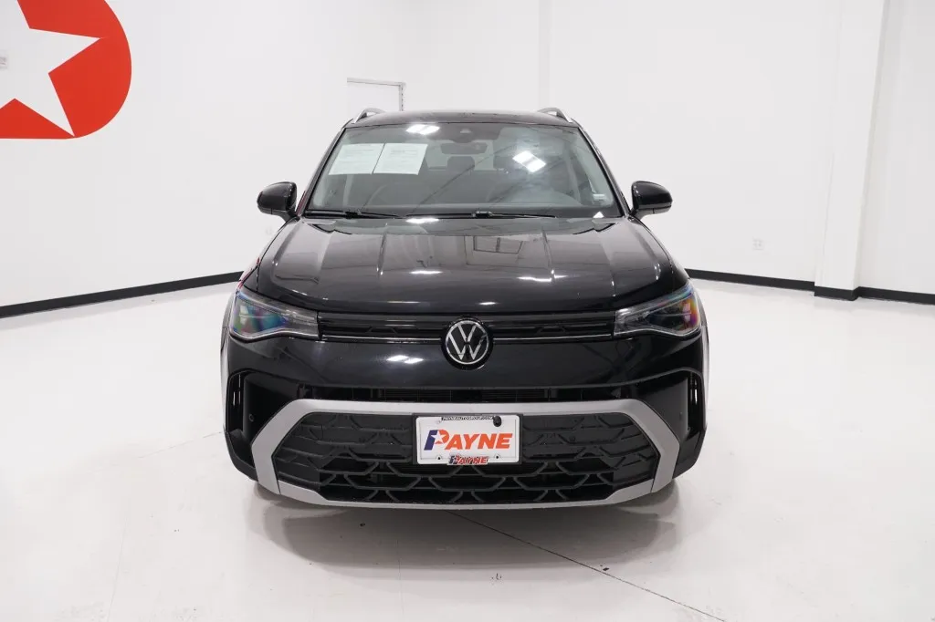 2025 Volkswagen Taos SE
