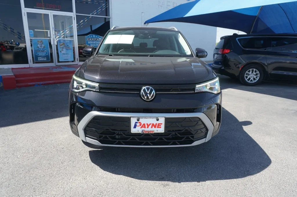 2025 Volkswagen Taos SE