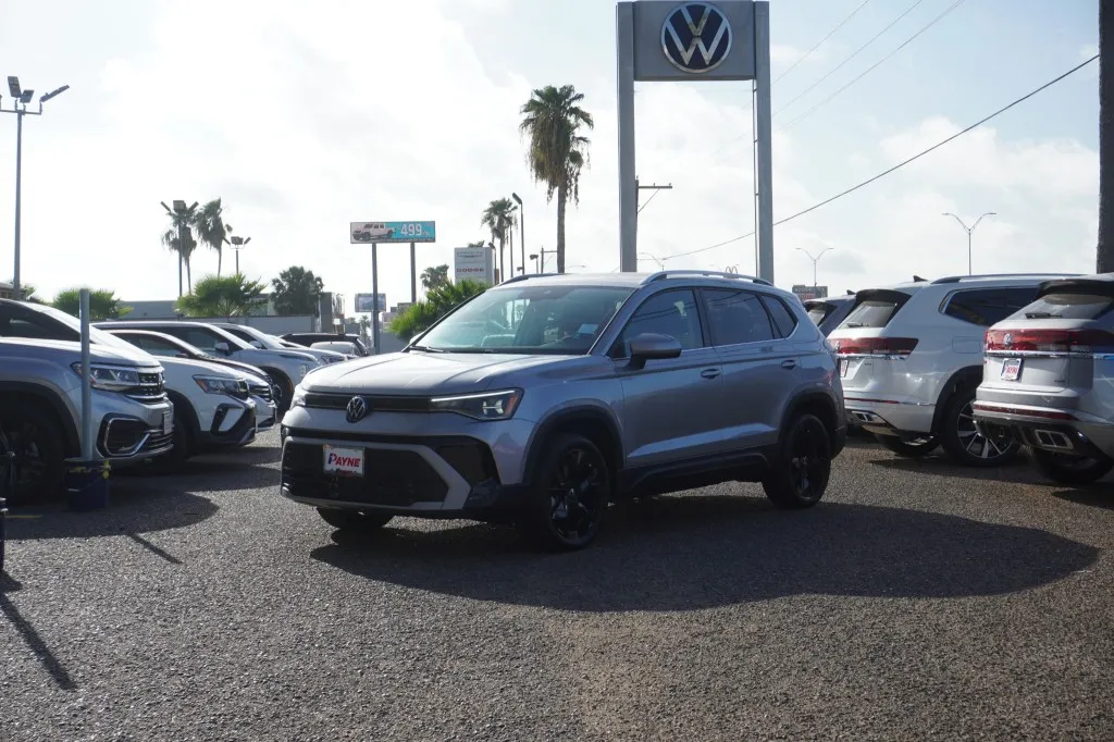2025 Volkswagen Taos SE