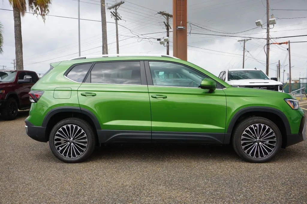 2026 Volkswagen Taos SE
