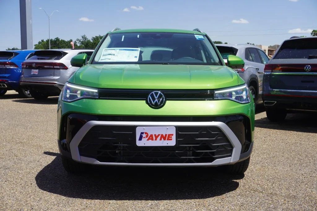 2026 Volkswagen Taos SE