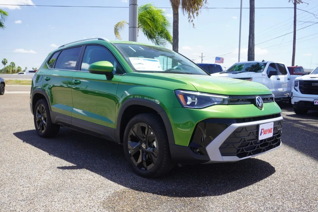 2026 Volkswagen Taos SE