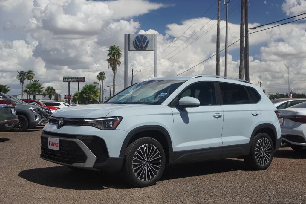 2027 Volkswagen Taos SE