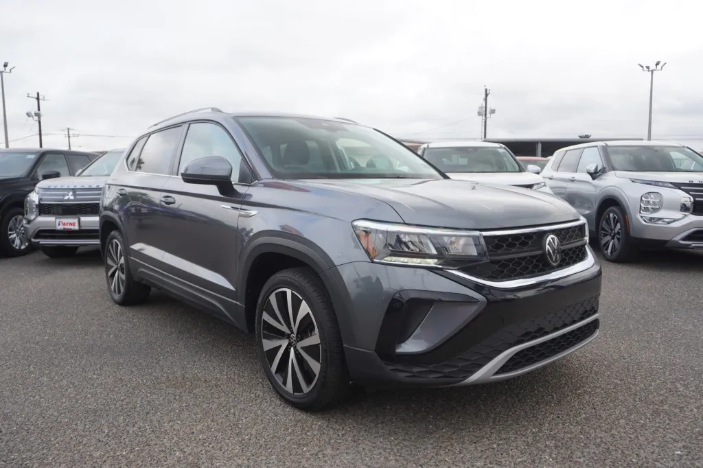 2024 Volkswagen Taos SE 2024 Volkswagen Taos SE