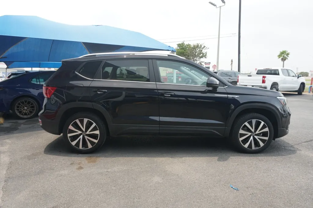 2024 Volkswagen Taos SE