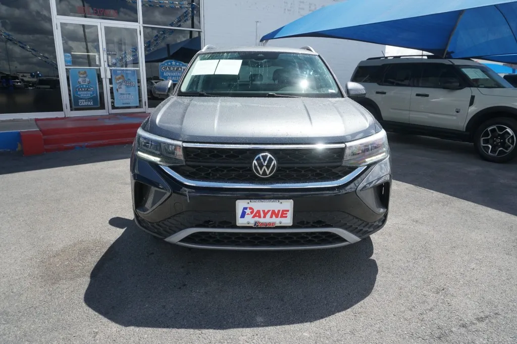2024 Volkswagen Taos SE