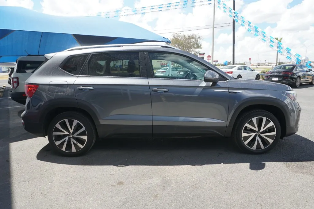 2024 Volkswagen Taos SE