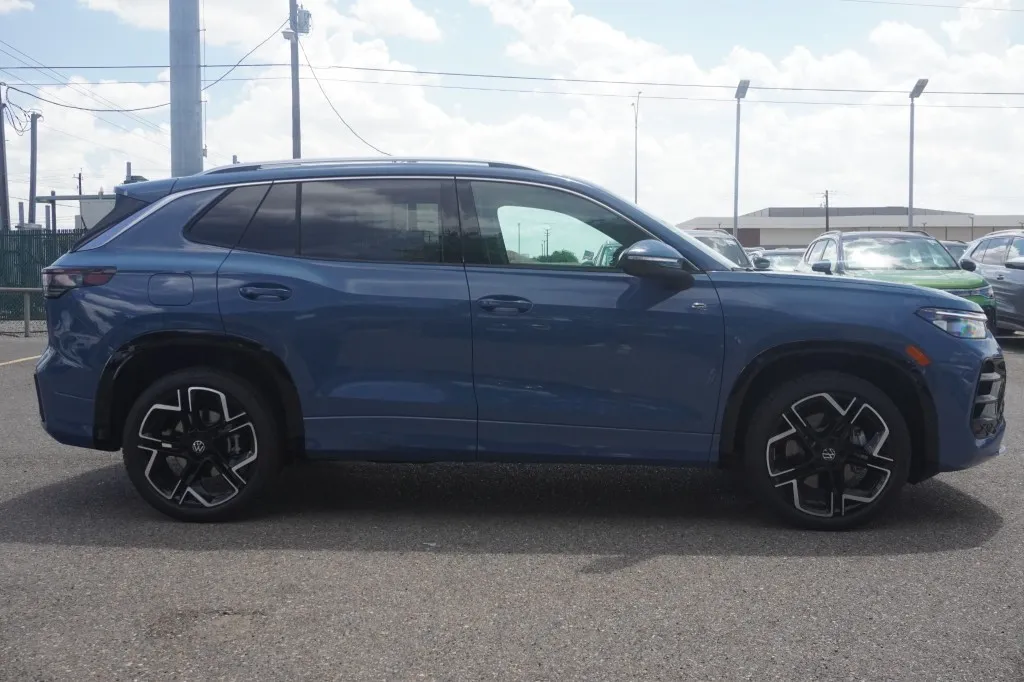 2026 Volkswagen Tiguan SEL R-Line Turbo