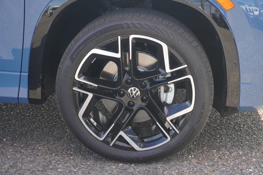 2026 Volkswagen Tiguan SEL R-Line Turbo