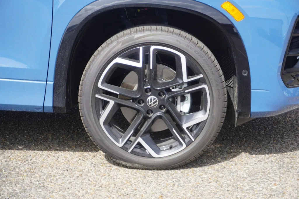 2026 Volkswagen Tiguan SEL R-Line Turbo