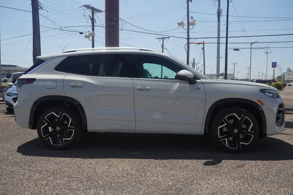 2026 Volkswagen Tiguan SEL R-Line Turbo