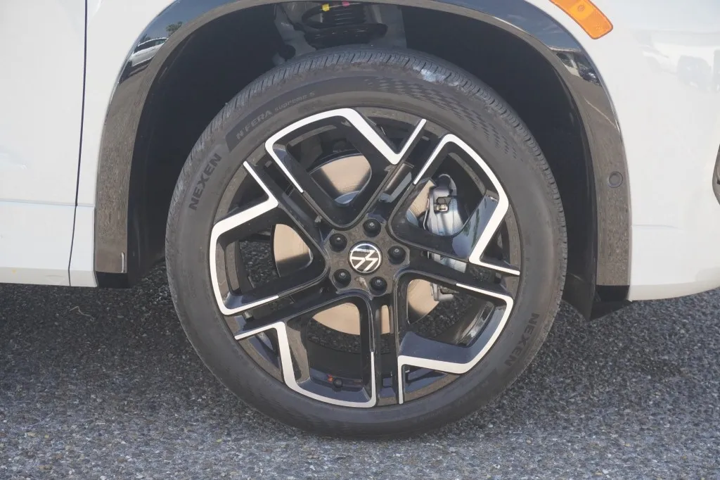 2026 Volkswagen Tiguan SEL R-Line Turbo