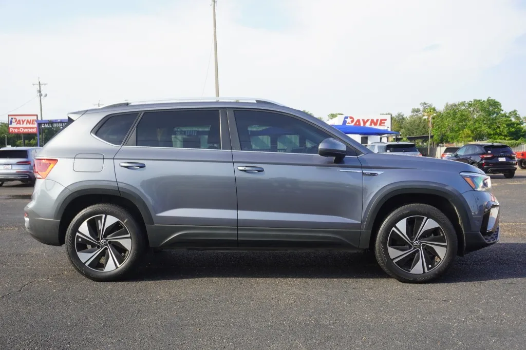 2024 Volkswagen Taos SE