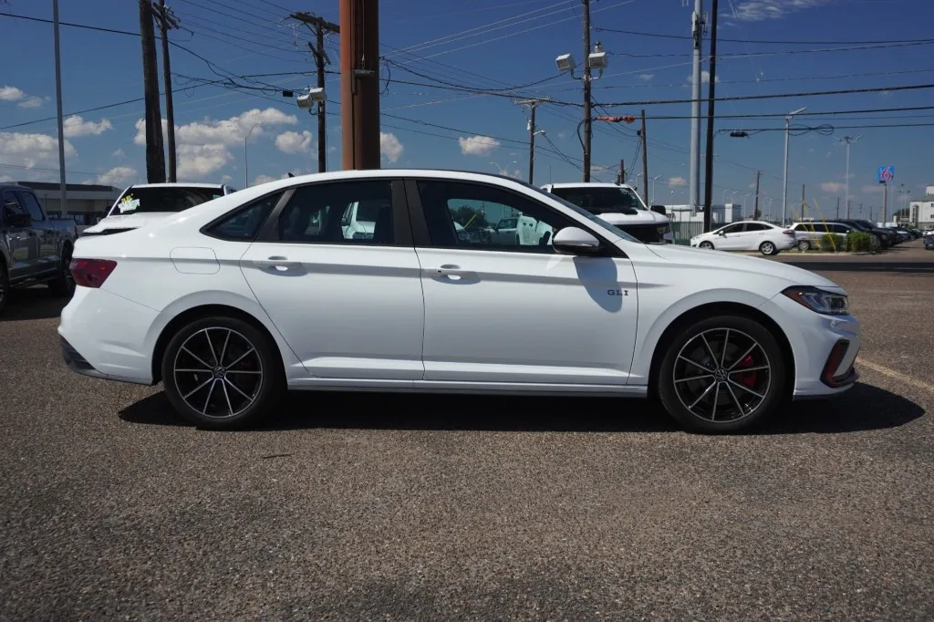 2027 Volkswagen Jetta GLI Autobahn