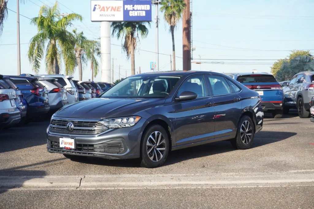 2024 Volkswagen Jetta S's photo