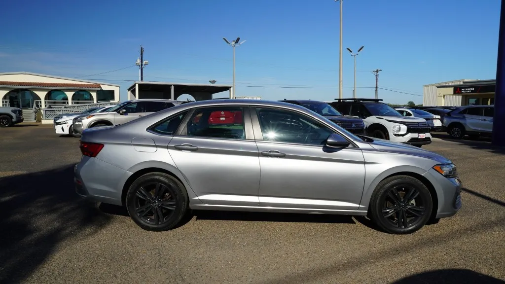 2024 Volkswagen Jetta SE