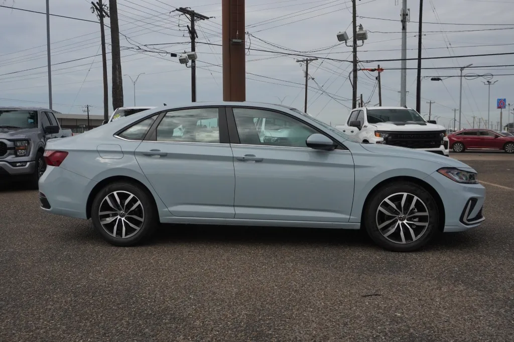 2027 Volkswagen Jetta SE