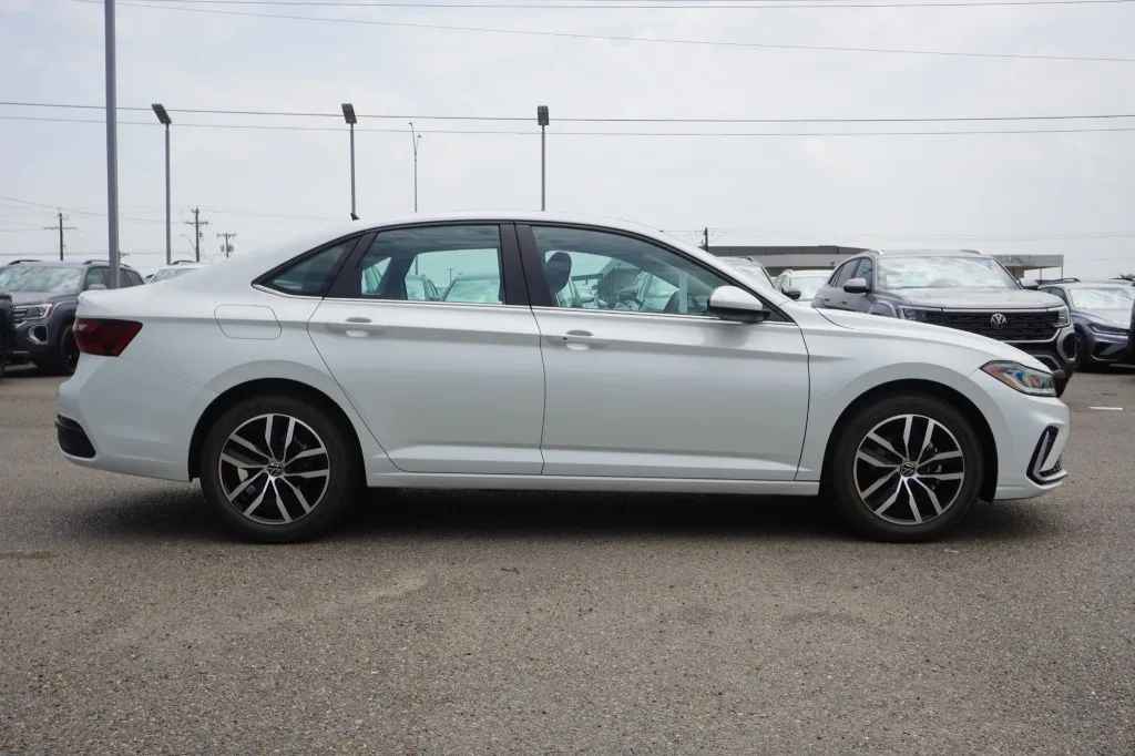 2026 Volkswagen Jetta SE
