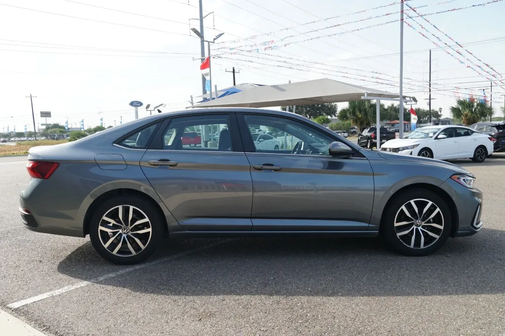 2025 Volkswagen Jetta SE