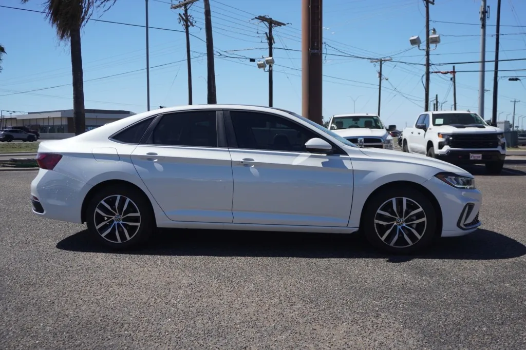 2025 Volkswagen Jetta SE