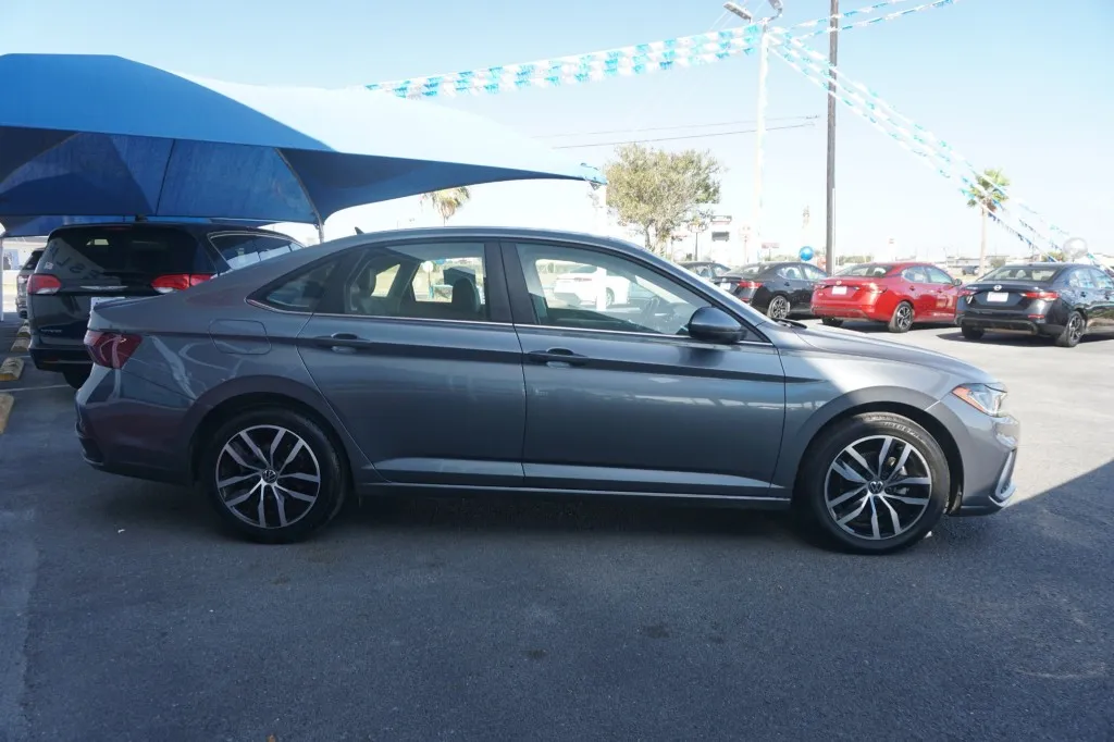 2025 Volkswagen Jetta SE