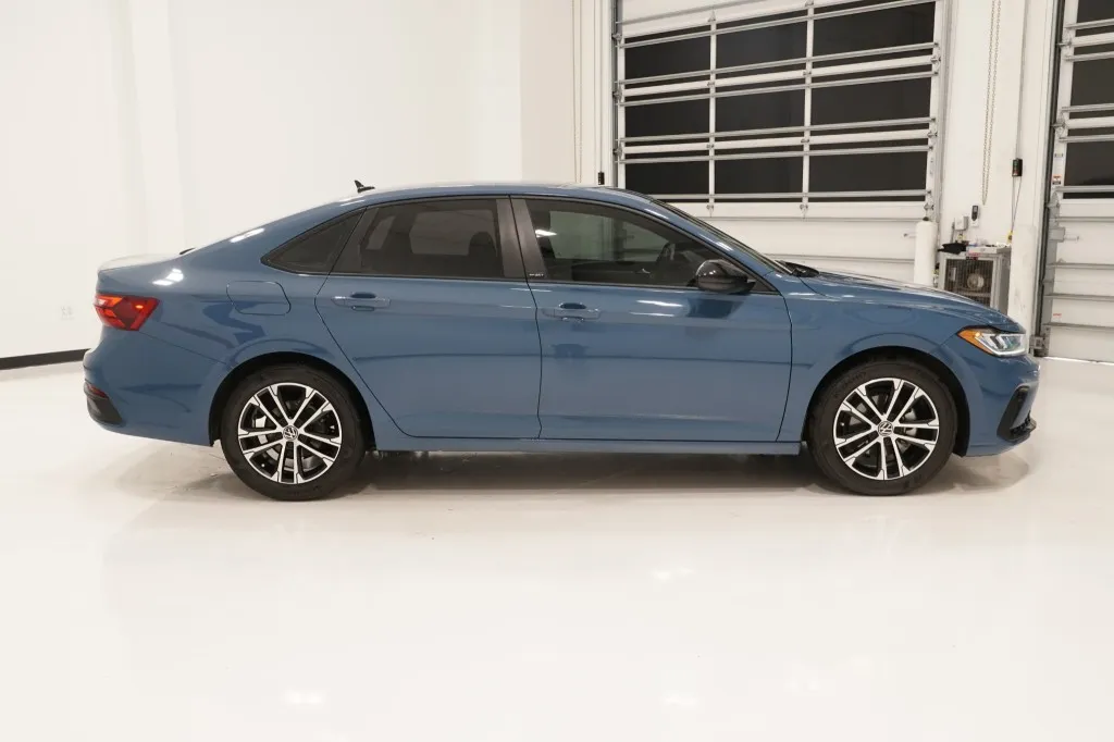 2025 Volkswagen Jetta Sport