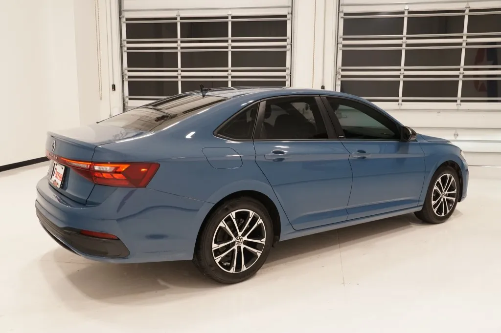 2025 Volkswagen Jetta Sport