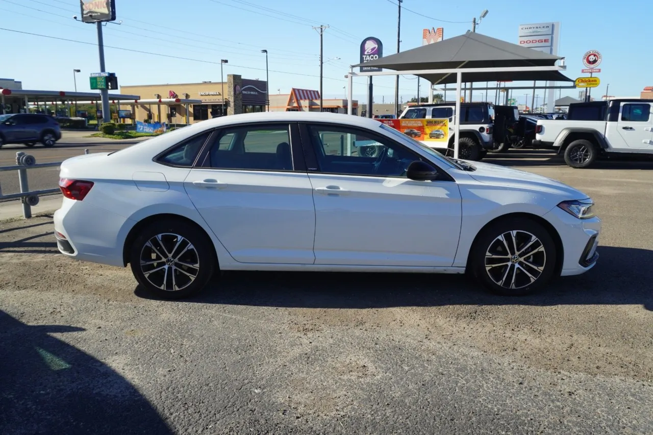 2025 Volkswagen Jetta Sport