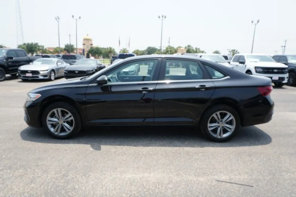 2024 Volkswagen Jetta SE