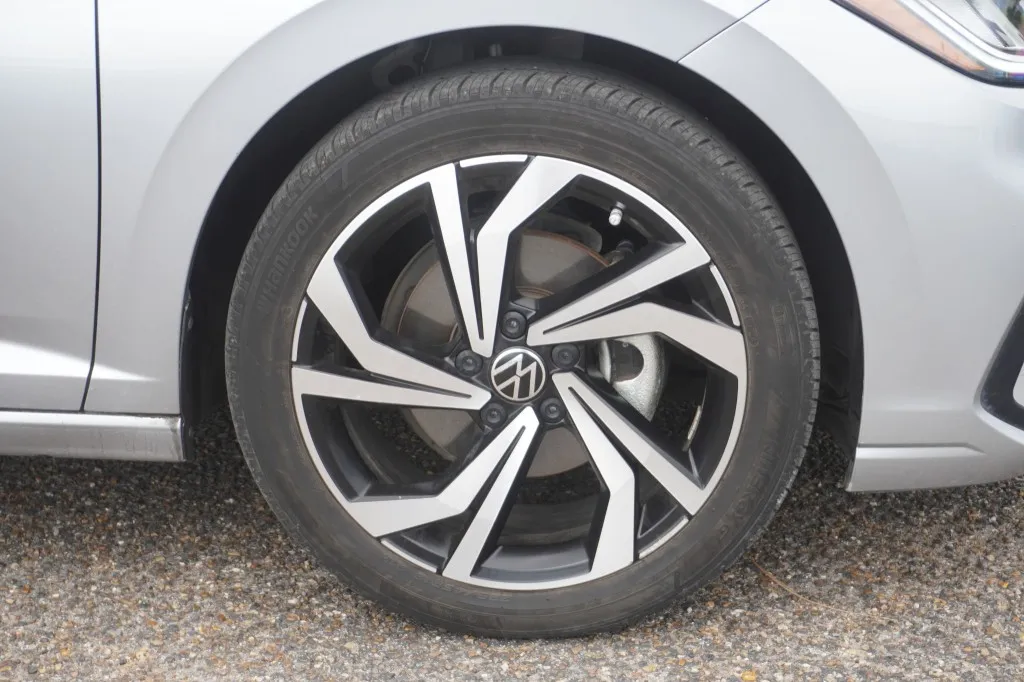 2025 Volkswagen Jetta SEL