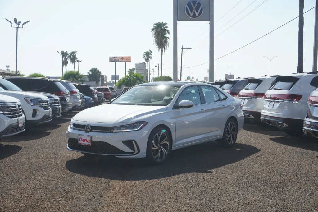 2025 Volkswagen Jetta SEL