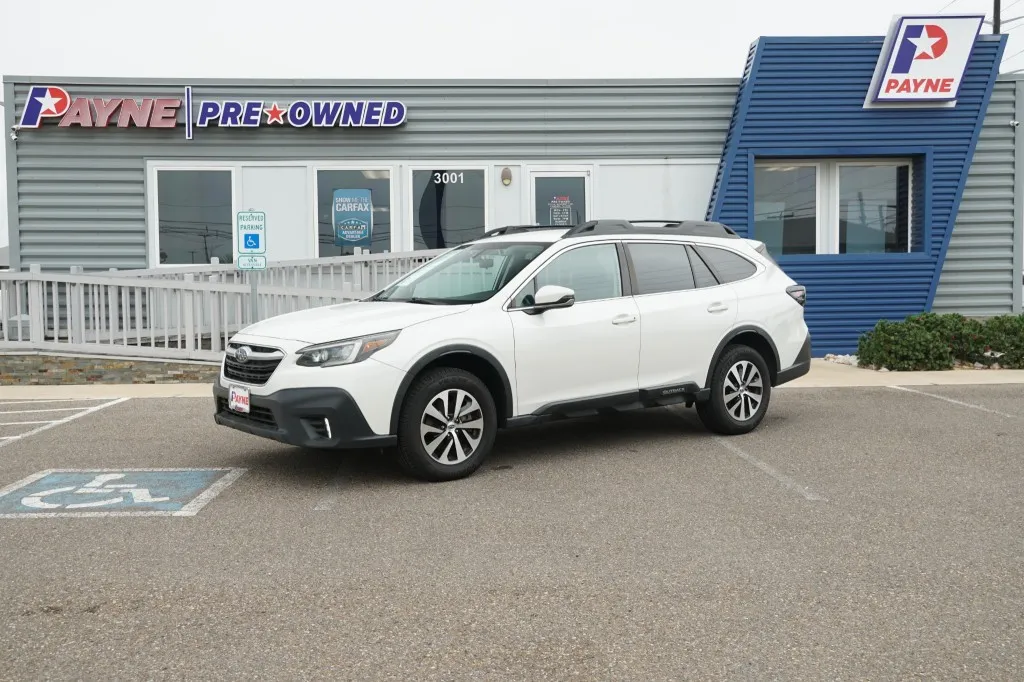 2022 Subaru Outback Premium's photo