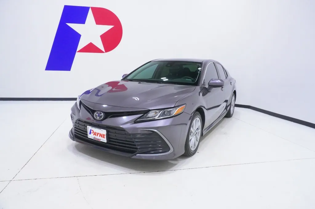 2022 Toyota Camry LE